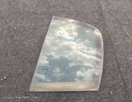 Стекло двери задней левой (форточка) для Renault Megane II (2002—2006)  запчасти бу