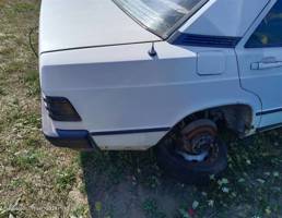 Крыло заднее правое для Mercedes-Benz 190 (W201) W201 (1982—1993)  запчасти бу