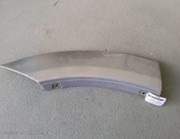 Накладка на крыло заднее правое для Mitsubishi Pajero III (1999—2003)  запчасти бу