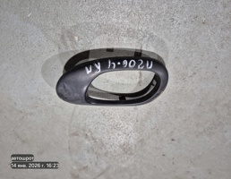 Рамка крючка двери передней правой для Peugeot 206 I (1998—2012)  запчасти бу