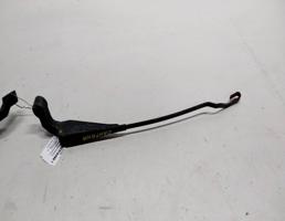 Поводок стеклоочистителя передний левый для VOLKSWAGEN Santana I (1981—1988)  запчасти бу