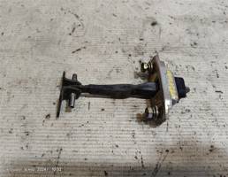 Ограничитель двери передней для Toyota Picnic I (1996—2001)  запчасти бу