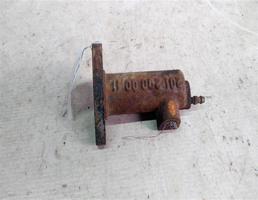 Цилиндр сцепления рабочий для Mercedes-Benz E-класс W124/S124/C124/A124 (1984—1997)  запчасти бу