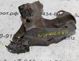 Кронштейн стабилизатора переднего правый для VOLKSWAGEN Passat B5 (1996—2001)  запчасти бу