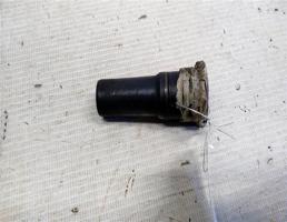 Втулка форсунки для Audi 100 C4 (1990—1994)  запчасти бу