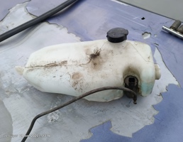 Бачок омывателя лобового стекла для Renault Logan II (2012—2018)  запчасти бу