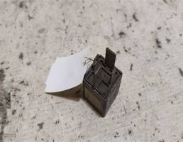 Реле 370 для Audi A6 C5 (1997—2001)  запчасти бу