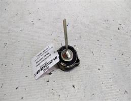 Крышка бачка ГУРа для Mitsubishi Space Wagon II (1991—1998)  запчасти бу