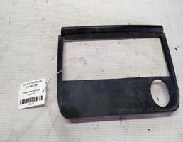 Рамка переключателя печки для Audi 100 C3 (1982—1988)  запчасти бу