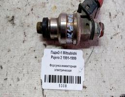 Форсунка инжекторная эл для Mitsubishi Pajero II (1991—1997)  запчасти бу