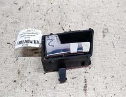 Крючок двери передней левой для VOLKSWAGEN Jetta II (1984—1992)  запчасти бу