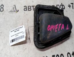 Крючок двери левой для Opel Omega A  запчасти бу