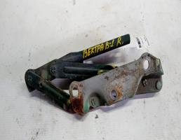 Петля капота правая для Opel Vectra B (1995—2000)  запчасти бу