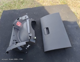 Бардачок для Peugeot 3008 I рестайлинг (2013—2016)  запчасти бу