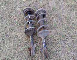 Амортизатор передний пара для Nissan Maxima A32 (1994—2000)  запчасти бу