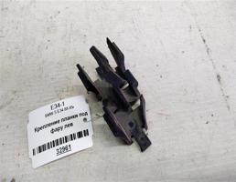 Крепление планки под фару левую для BMW 5 серия E34 (1988—1996)  запчасти бу