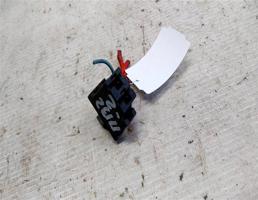 Фишка генератора для VOLKSWAGEN Passat B2 (1980—1988)  запчасти бу