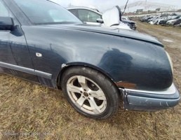 Крыло переднее правое для Mercedes-Benz E-класс W210/S210 (1995—1999)  запчасти бу