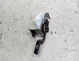 Ручка открывания лючка бака для Toyota Granvia I (1995—2002)  запчасти бу