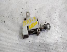 Актуатор замка багажника для VOLKSWAGEN Passat B5 (1996—2001)  запчасти бу