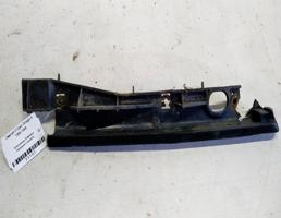 Крепление бампера переднего правое для Opel Omega A (1984—1994)  запчасти бу