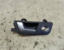 Крючок двери задней левой для Audi A4 B6 (2000—2006)  запчасти бу