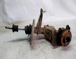 Кулак поворотный передний правый для Audi 100 C3 (1982—1988)  запчасти бу