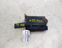 Ограничитель двери передней для Mercedes-Benz E-класс W124/S124/C124/A124 (1984—1997)  запчасти бу