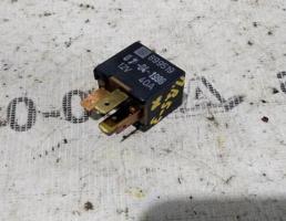 Реле для VOLKSWAGEN Passat B5 (1996—2001)  запчасти бу