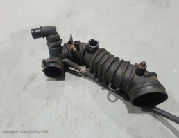 Патрубок дроссельной заслонки для VOLKSWAGEN Passat B5 (1996—2001)  запчасти бу