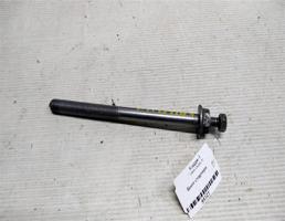 Болт стартера для VOLKSWAGEN Caddy III (2004—2010)  запчасти бу