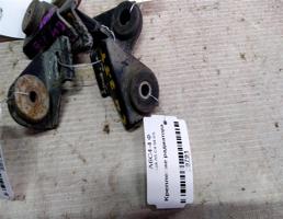 Крепление радиатора для Audi A6 C4 (1994—1997)  запчасти бу