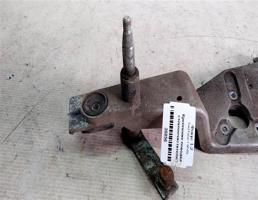 Крепление поводка стеклоочистителя для Ford Focus I (1998—2004)  запчасти бу