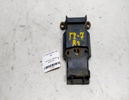 Крепление с бампера заднего левое для VOLKSWAGEN Golf Mk2 (1983—1992)  запчасти бу