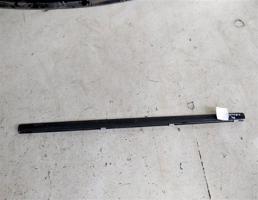 Молдинг стекла двери передней левой для Nissan Micra K11 (1992—2002)  запчасти бу