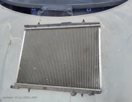 Радиатор основной для Peugeot 308 I рестайлинг (2011—2015)  запчасти бу