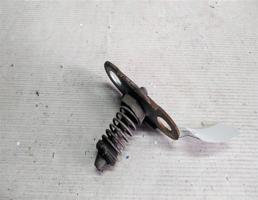 Направляющая замка капота для BMW 3 серия E46 (1998—2003)  запчасти бу