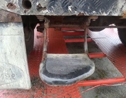 Подножка для Land Rover Defender I (1983—2007)  запчасти бу