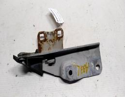 Петля капота левая для Nissan Maxima A33 (1999—2006)  запчасти бу