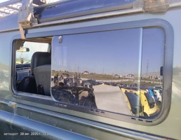 Стекло кузовное открывающееся левое для Land Rover Defender I (1983—2007)  запчасти бу
