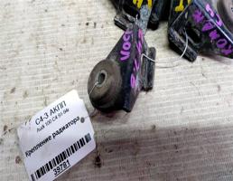 Крепление радиатора для Audi 100 C4 (1990—1994)  запчасти бу