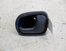 Крючок двери передней правой для Mazda 626 GE (1991—1997)  запчасти бу