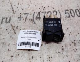 Кнопка обогрева стекла заднего для Mercedes-Benz 190 (W201) W201 (1982—1993)  запчасти бу