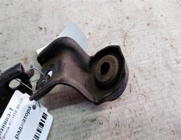 Крепление радиатора для Toyota Granvia I (1995—2002)  запчасти бу