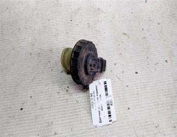 Датчик уровня тормозной жидкости для Audi 90 B2 (1984—1987)  запчасти бу