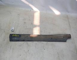 Молдинг двери нижний задней правой для Audi 100 C3 (1982—1988)  запчасти бу