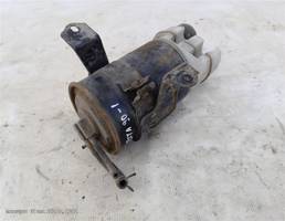 Абсорбер для Toyota Cresta X90 (1992—1996)  запчасти бу