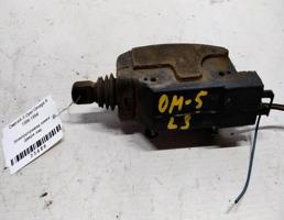 Актуатор замка двери задней для Opel Omega A (1984—1994)  запчасти бу