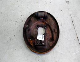 Защита колодок задняя левая для Audi 80 B2 (1978—1986)  запчасти бу