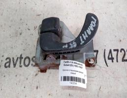 Крючок двери левой для Mitsubishi Galant VII (1992—1997)  запчасти бу